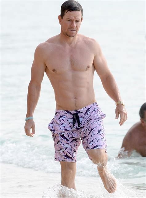 Mark Wahlberg Body Mesurements Height and Weight Stats